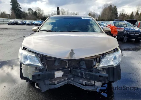 2012 Toyota Camry Base z USA, uszkodzony, nr VIN 4T1BF1FK7CU081948